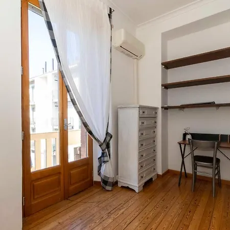 New! Apt A 1km From Don Bosco Bus Station! 公寓 *