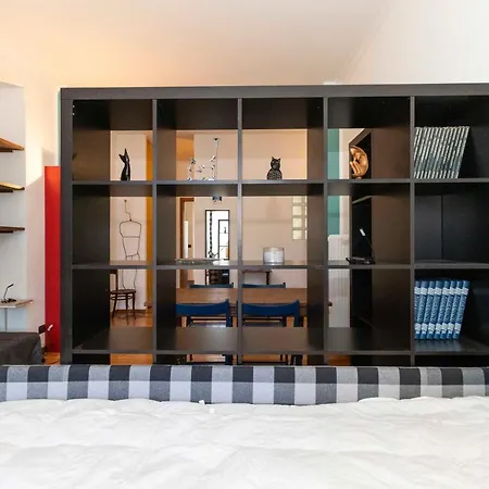 New! Apt A 1km From Don Bosco Bus Station! 公寓