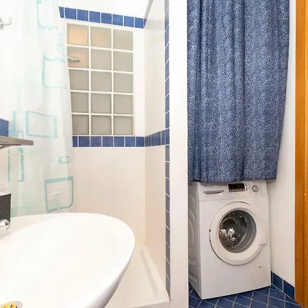 New! Apt A 1km From Don Bosco Bus Station!