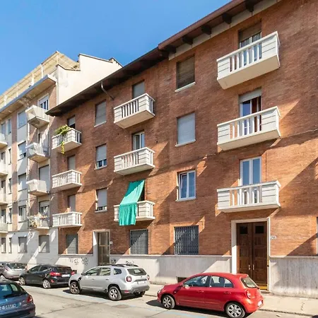 New! Apt A 1km From Don Bosco Bus Station! 都灵