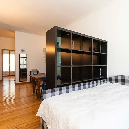 Apartment New! Apt A 1km From Don Bosco Bus Station!